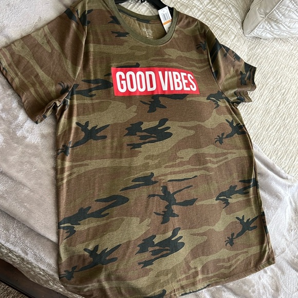 Good Vibed Plus size 3x tee shirt Green camo color - Picture 1 of 2